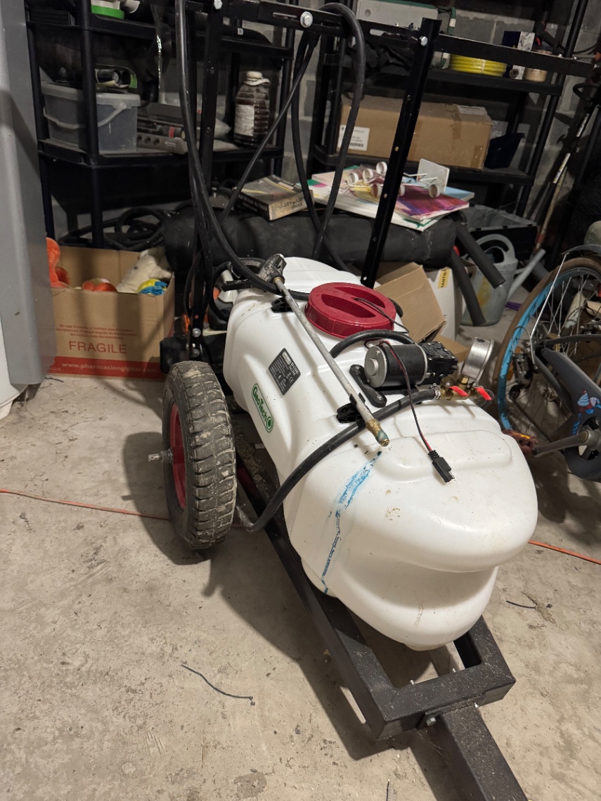 Pulvérisateur pour tracteur tondeuse