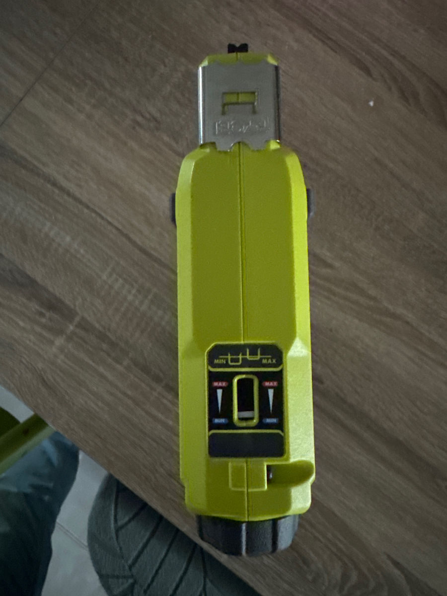 Agrafeuse RYOBi sur batterie
